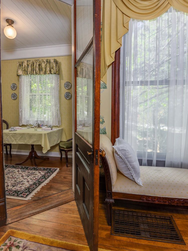 The 1899 Wright Inn & Carriage House แอชวิลล์ ภายนอก รูปภาพ