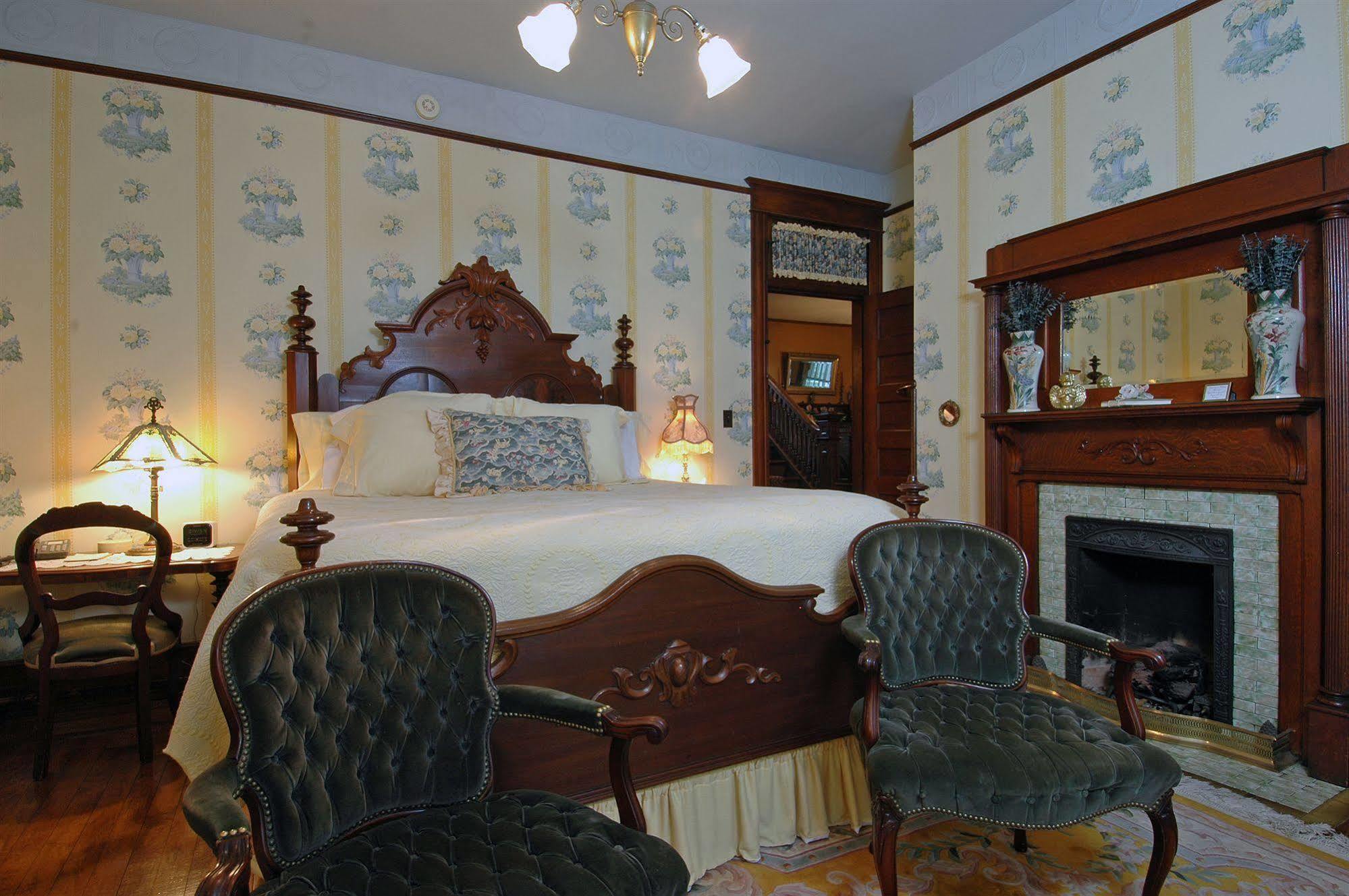 The 1899 Wright Inn & Carriage House แอชวิลล์ ภายนอก รูปภาพ