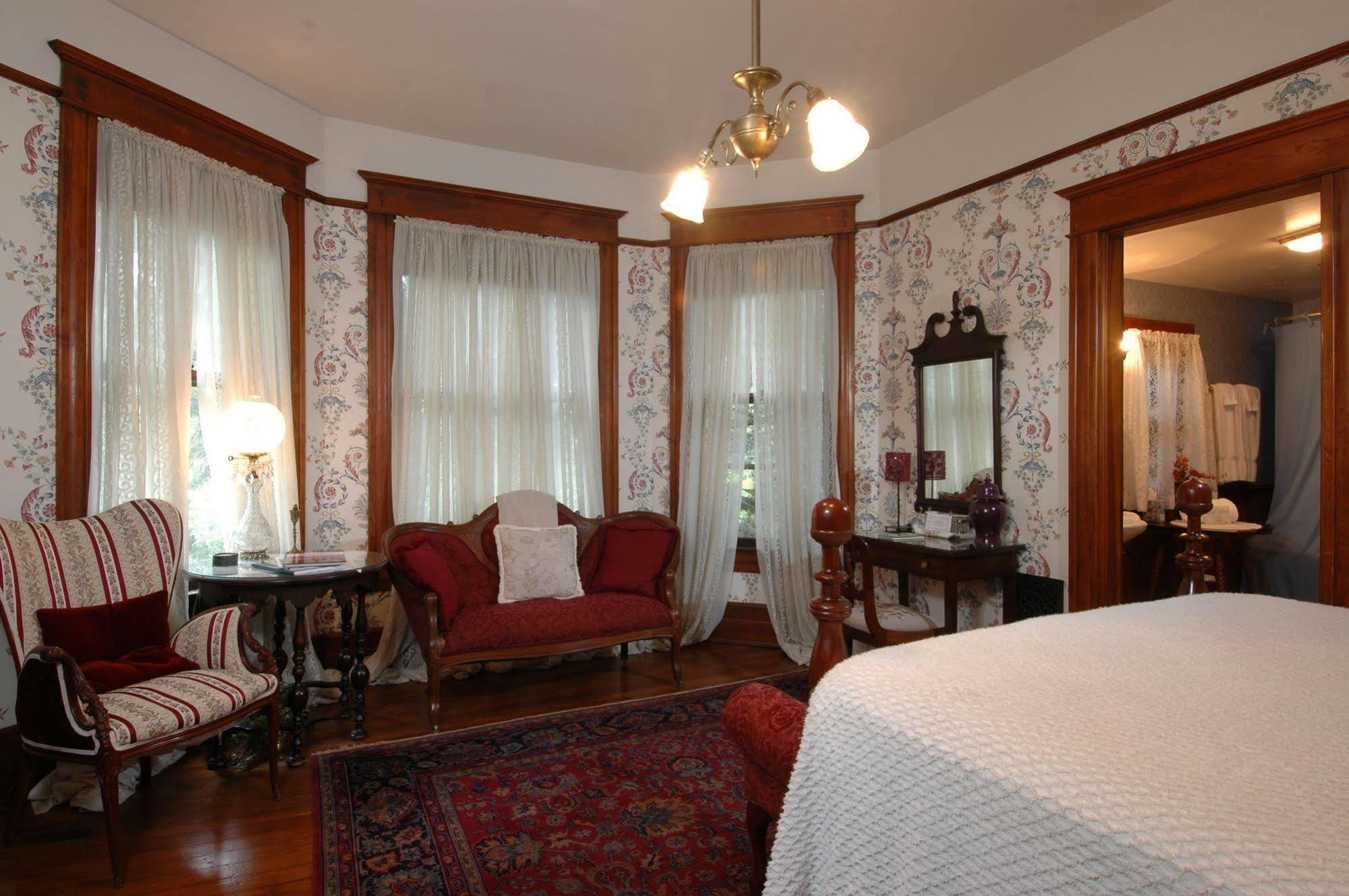 The 1899 Wright Inn & Carriage House แอชวิลล์ ภายนอก รูปภาพ