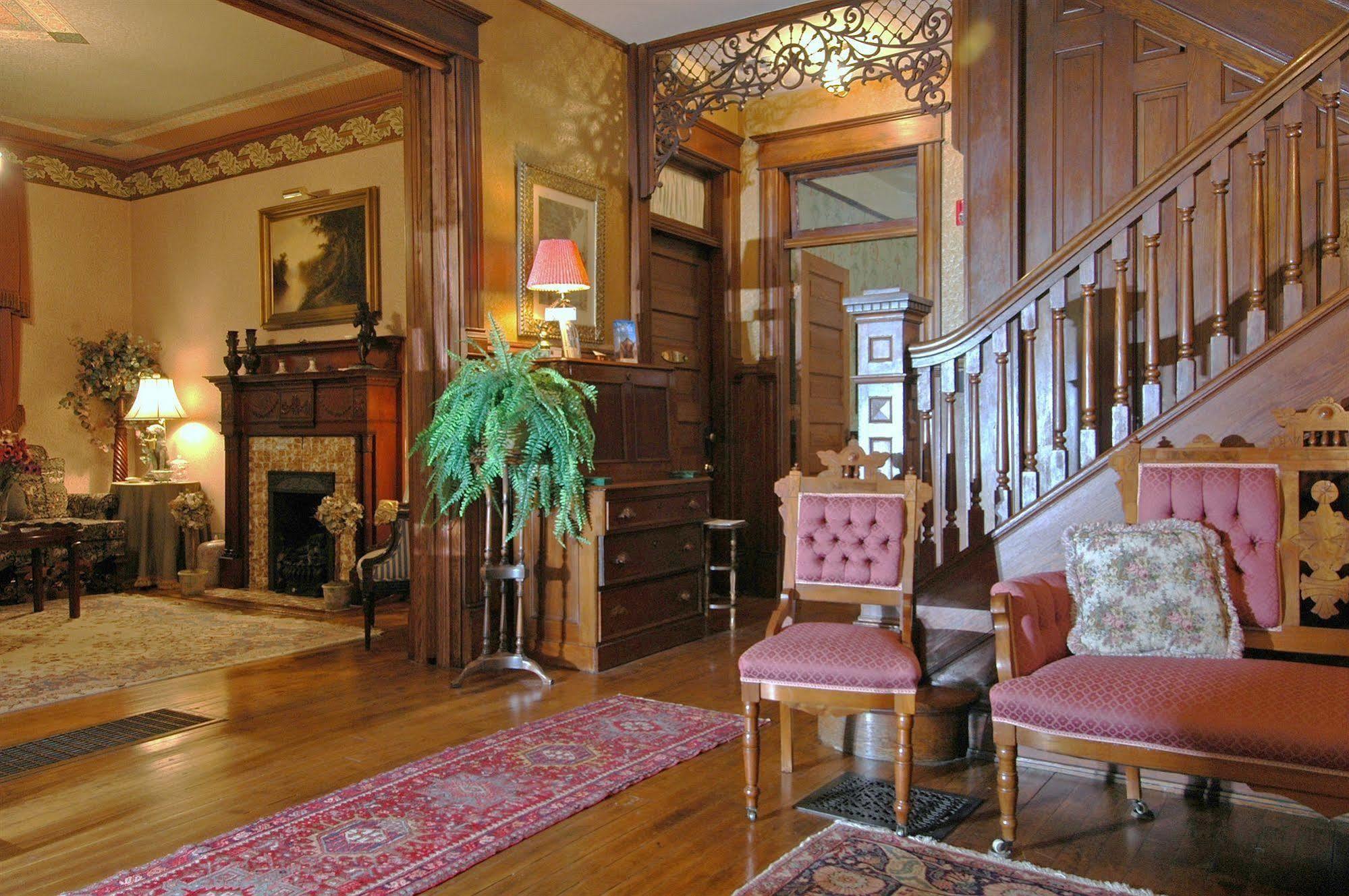 The 1899 Wright Inn & Carriage House แอชวิลล์ ภายนอก รูปภาพ